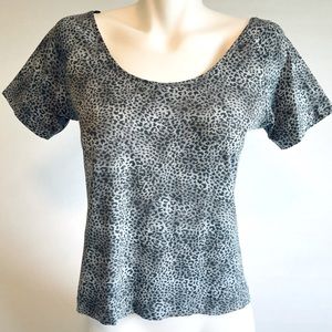 New Victoria’s Secret Grey Polyester T-shirt sizeL